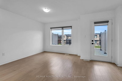 59 Fairlane Avenue • Barrie, ON photo 9