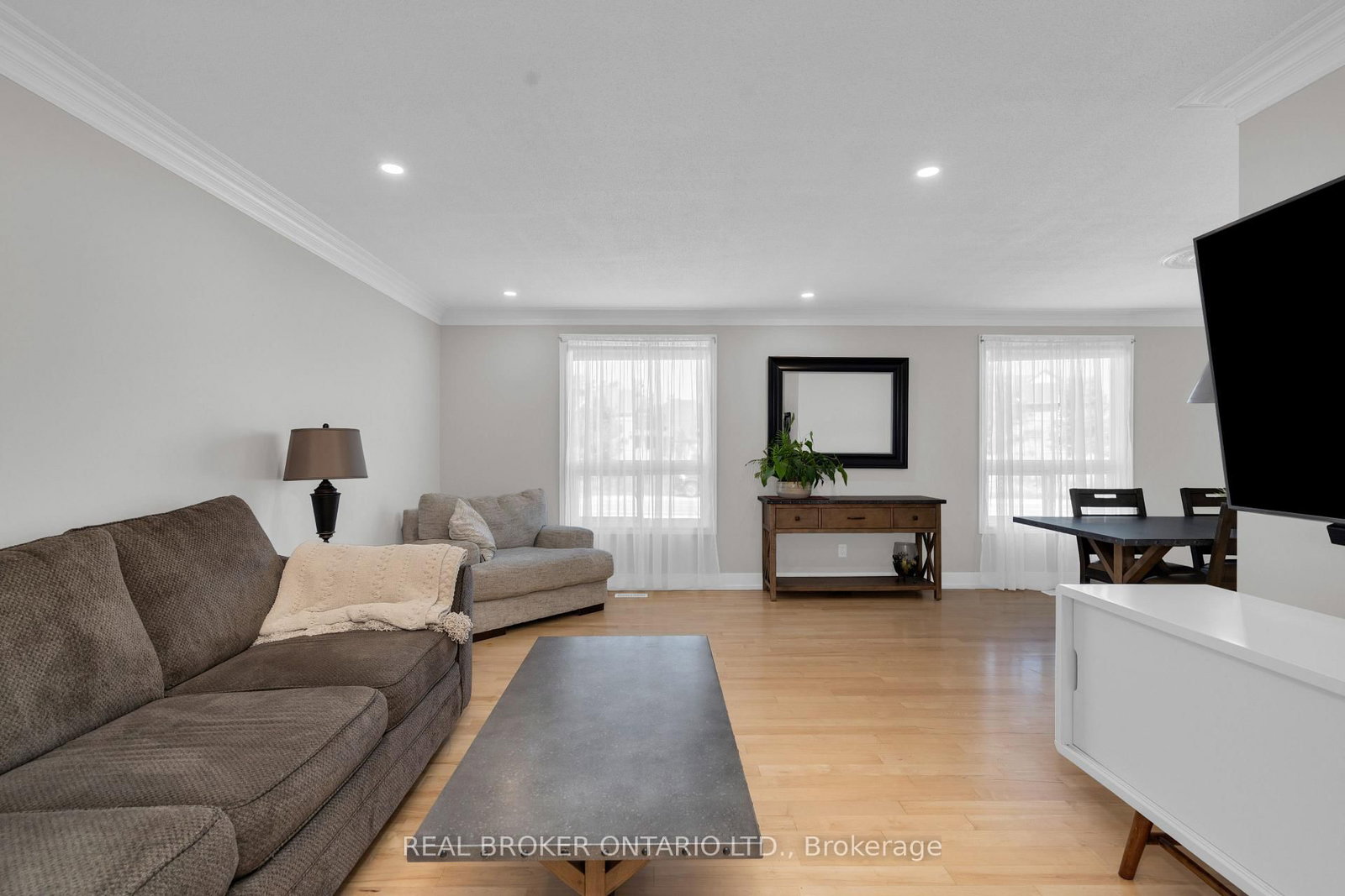 975 Sunnidale Road • Springwater, ON photo 11