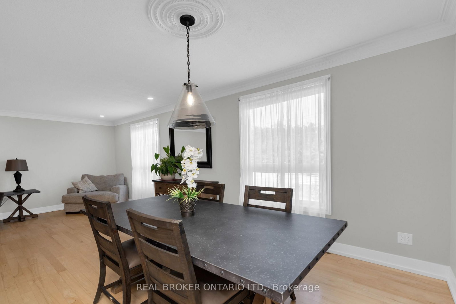 975 Sunnidale Road • Springwater, ON photo 13