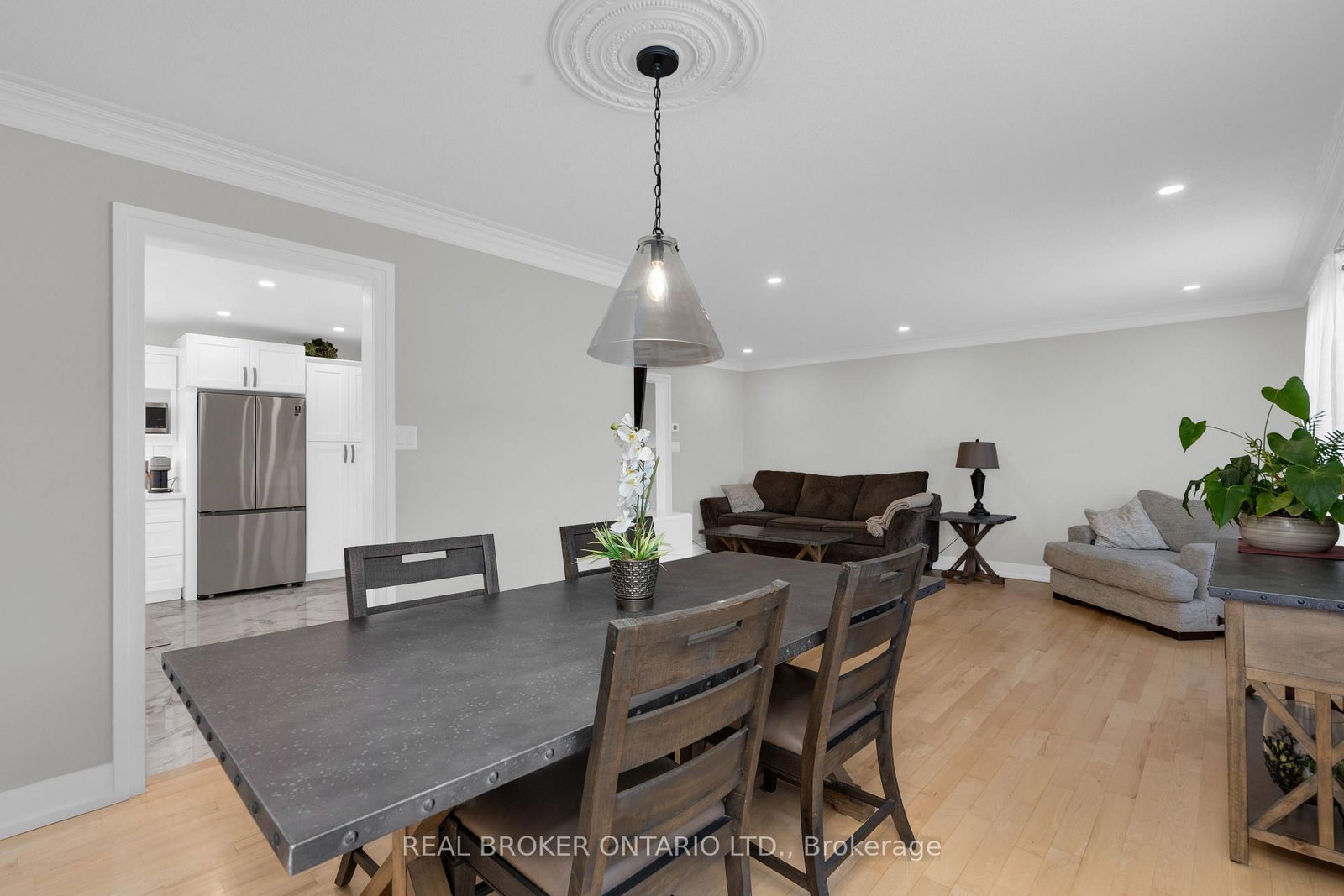 975 Sunnidale Road • Springwater, ON photo 14