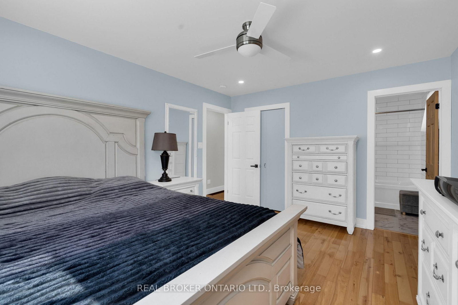 975 Sunnidale Road • Springwater, ON photo 21