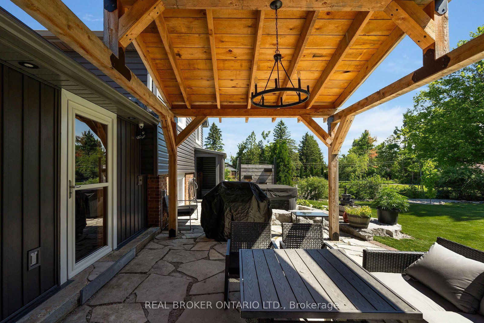 975 Sunnidale Road • Springwater, ON photo 37