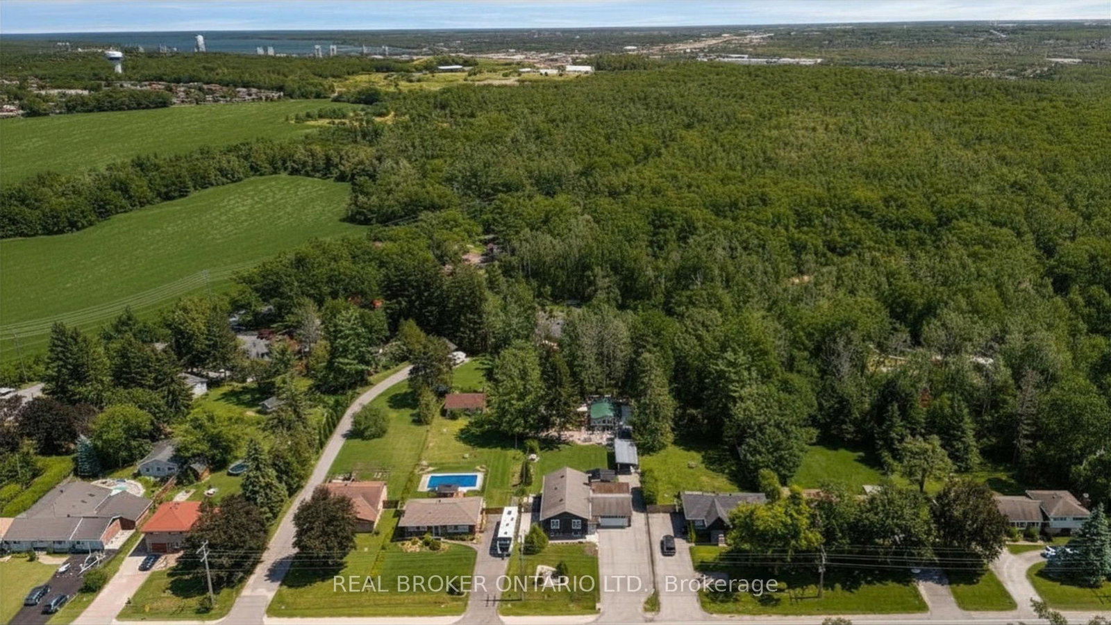 975 Sunnidale Road • Springwater, ON photo 47