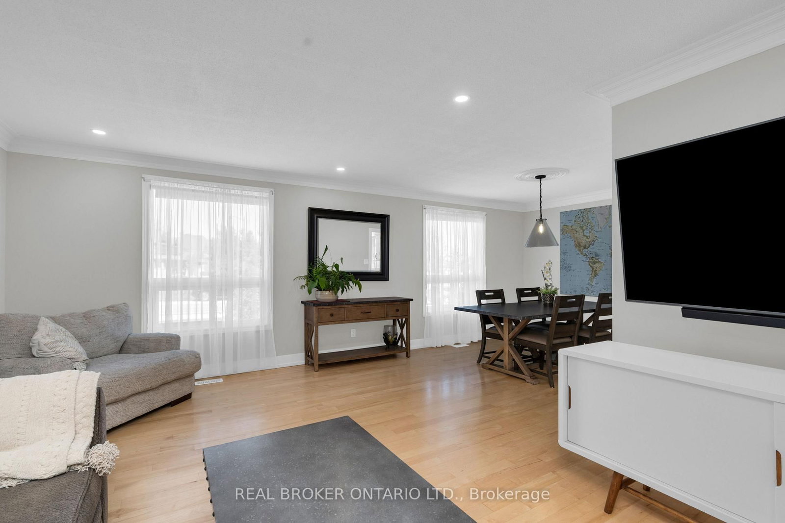 975 Sunnidale Road • Springwater, ON photo 9