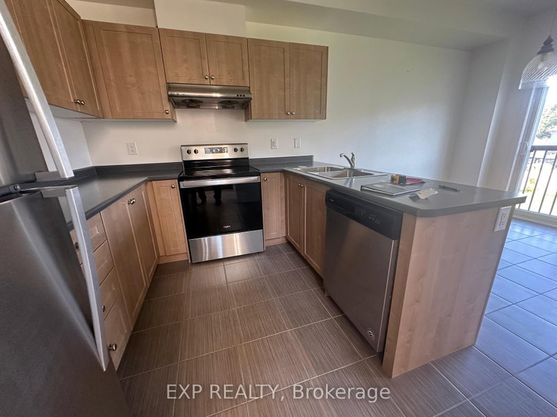 208 Isabella Dr photo 4