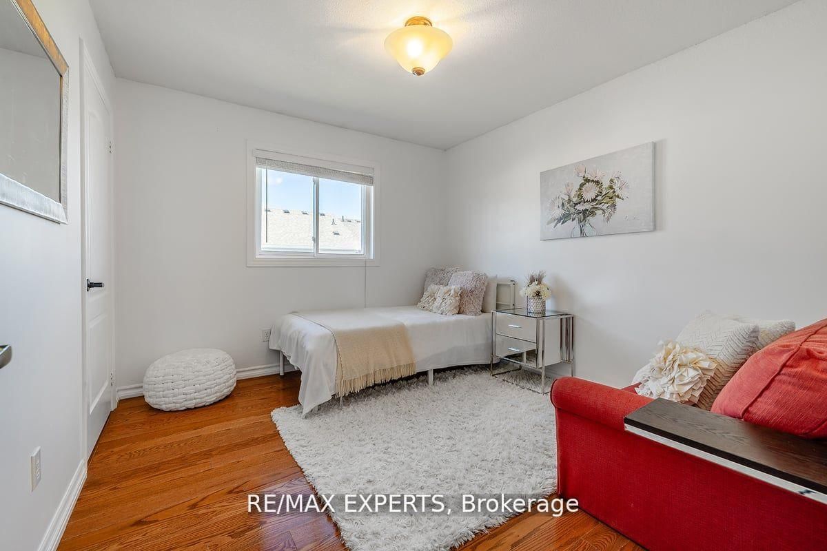 10 Snowden Avenue • Barrie, ON photo 17