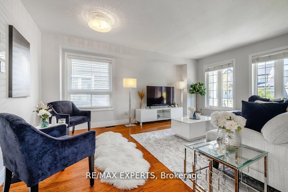 10 Snowden Avenue • Barrie, ON photo 5