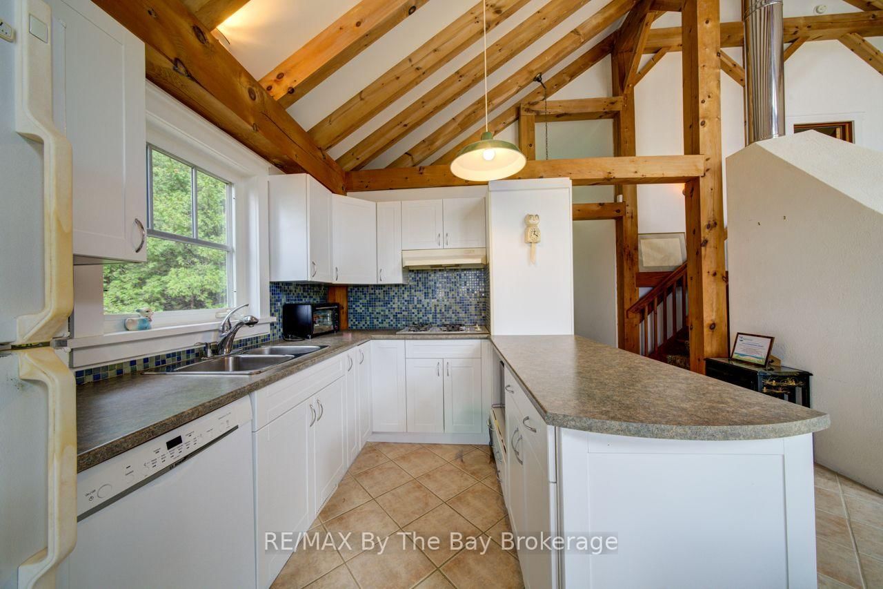 1170 Shore Lane • Wasaga Beach, ON photo 8