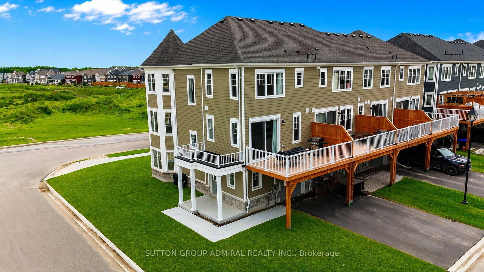 83 Shelburne Avenue • Wasaga Beach, ON photo 1