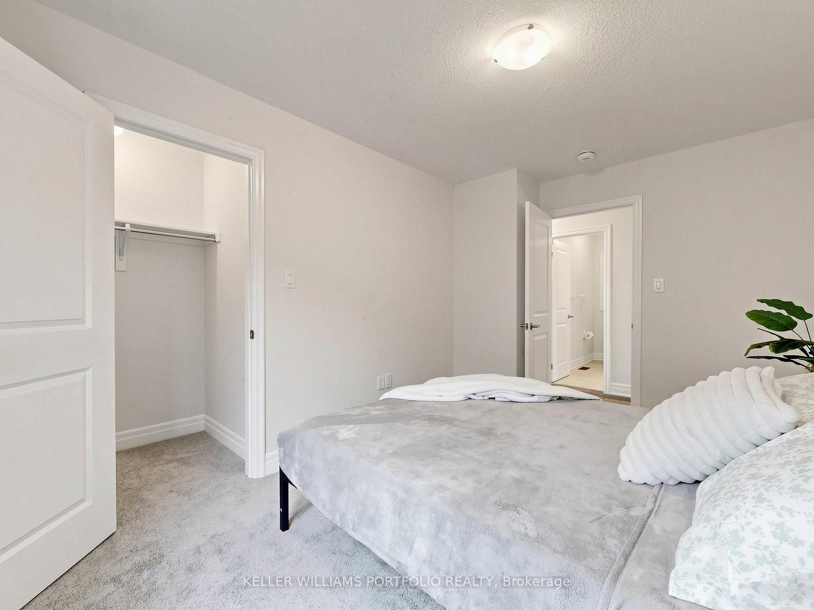23 Rosanne Circle • Wasaga Beach, ON photo 13