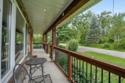 247 Poplar Avenue • Tay, ON photo 3