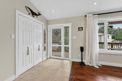 247 Poplar Avenue • Tay, ON photo 4