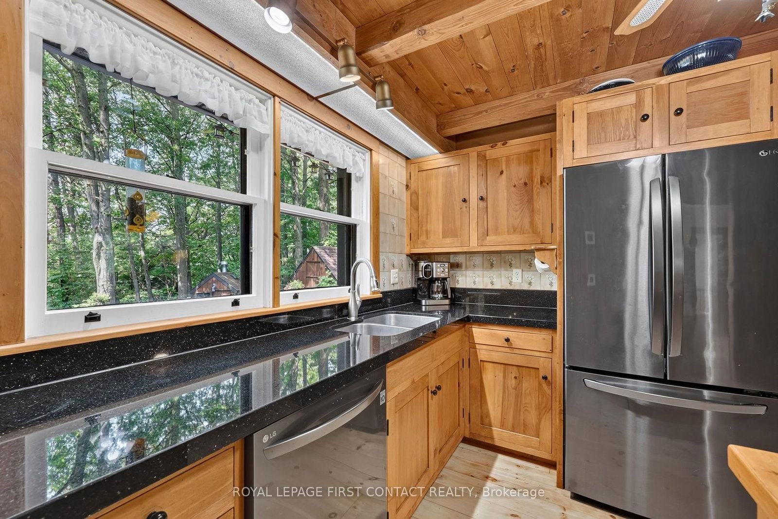 29 Doran Road • Springwater, ON photo 12