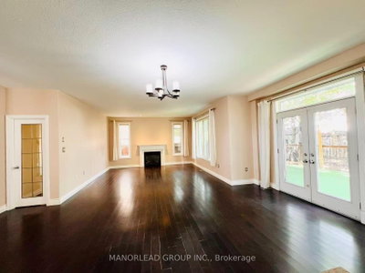 42 Parisian Crescent • Barrie, ON photo 5