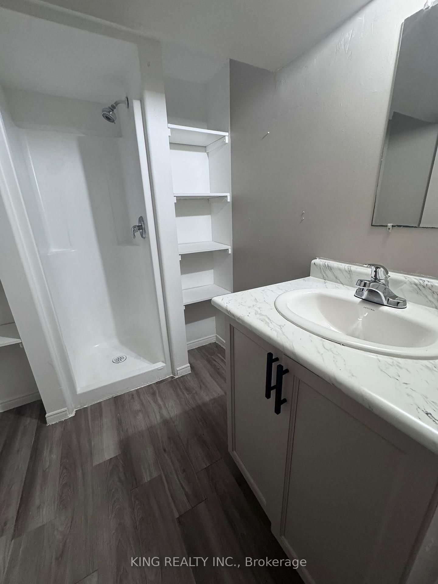 139 Hickling Trail • Barrie, ON photo 9