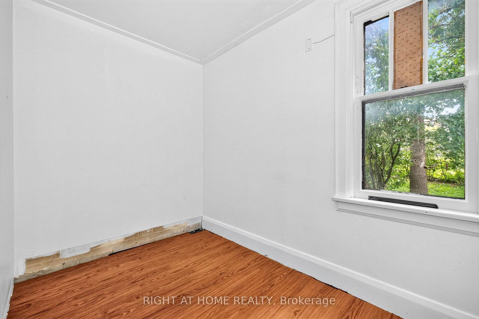 85 Maple Avenue • Barrie, ON photo 15