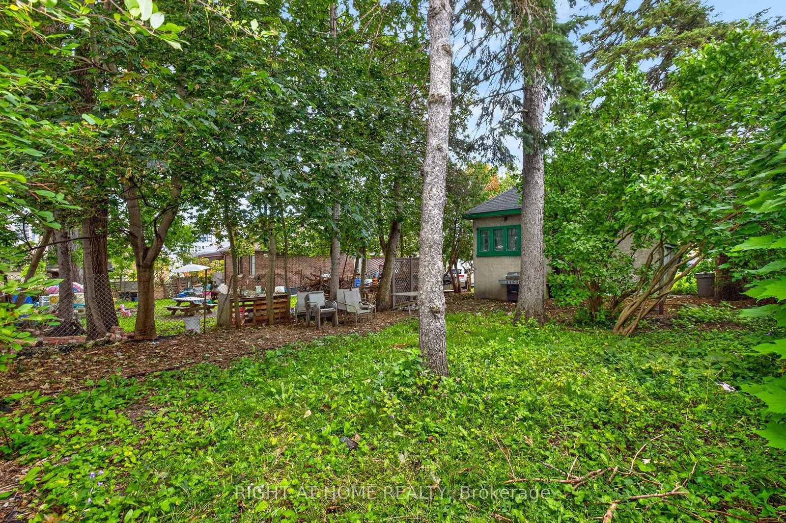 85 Maple Avenue • Barrie, ON photo 28