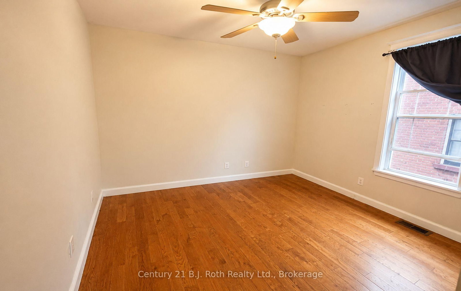 100 Cameron Street • Orillia, ON photo 10