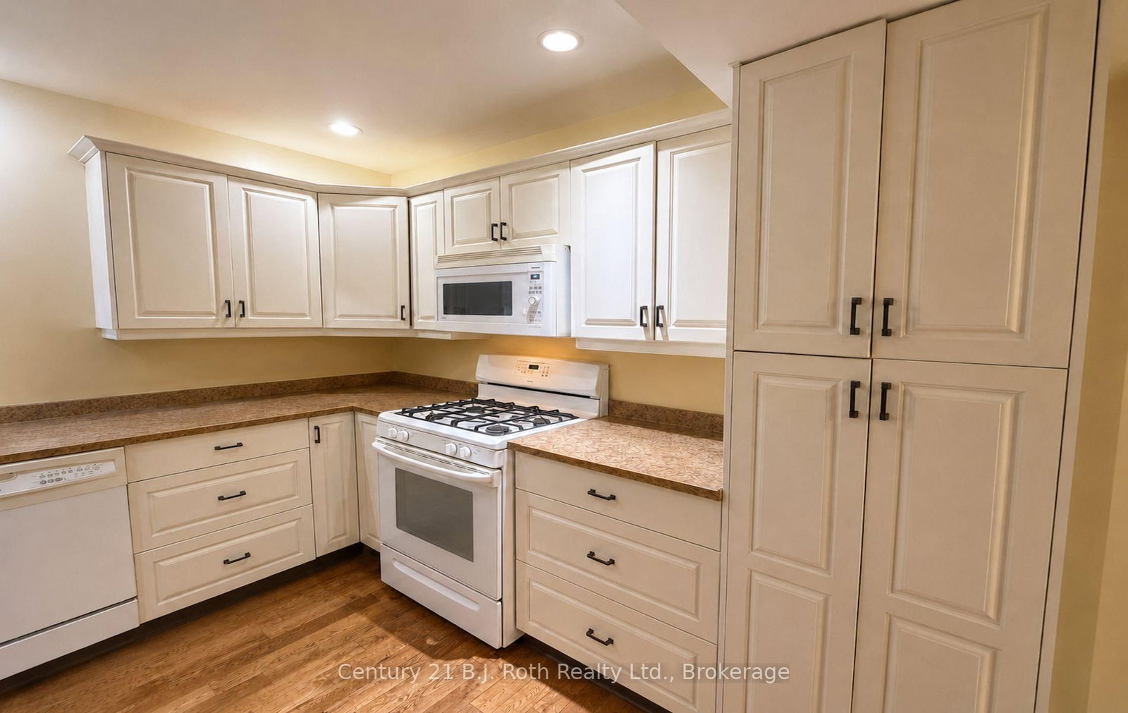 100 Cameron Street • Orillia, ON photo 14