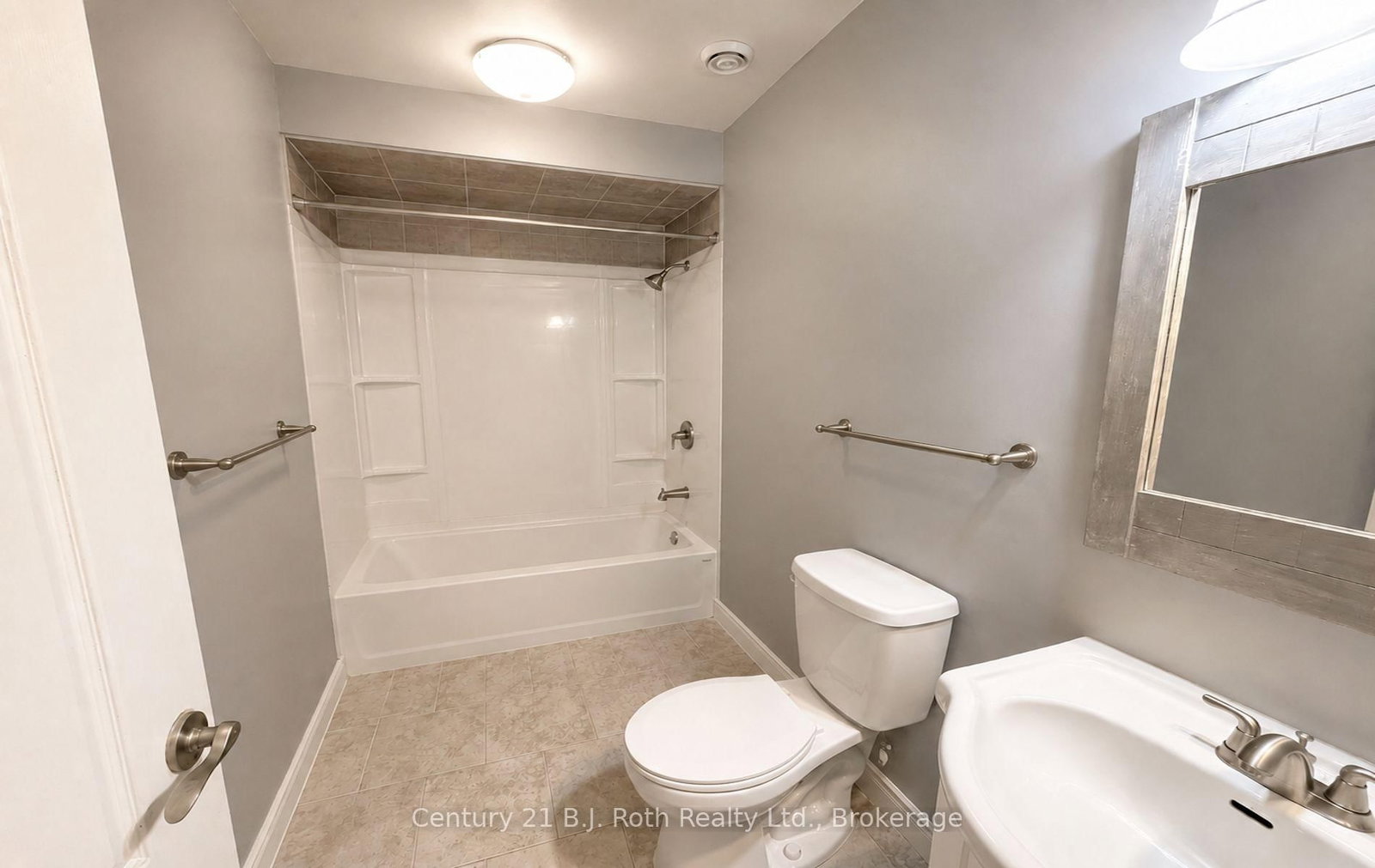 100 Cameron Street • Orillia, ON photo 17