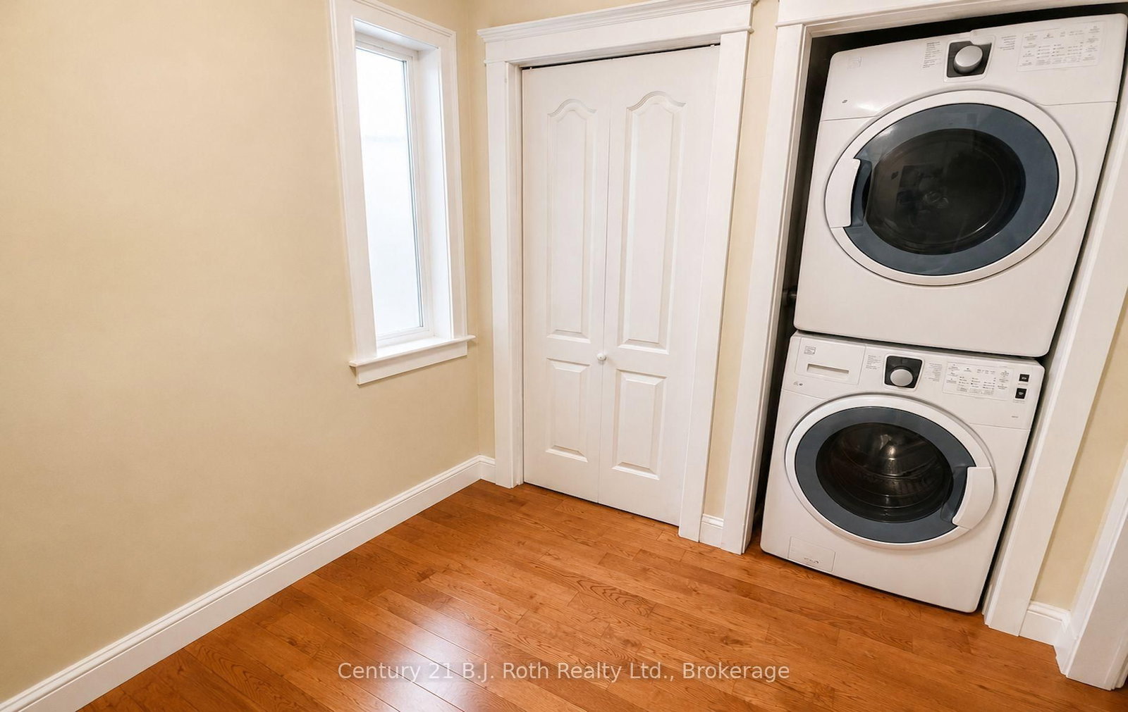 100 Cameron Street • Orillia, ON photo 18