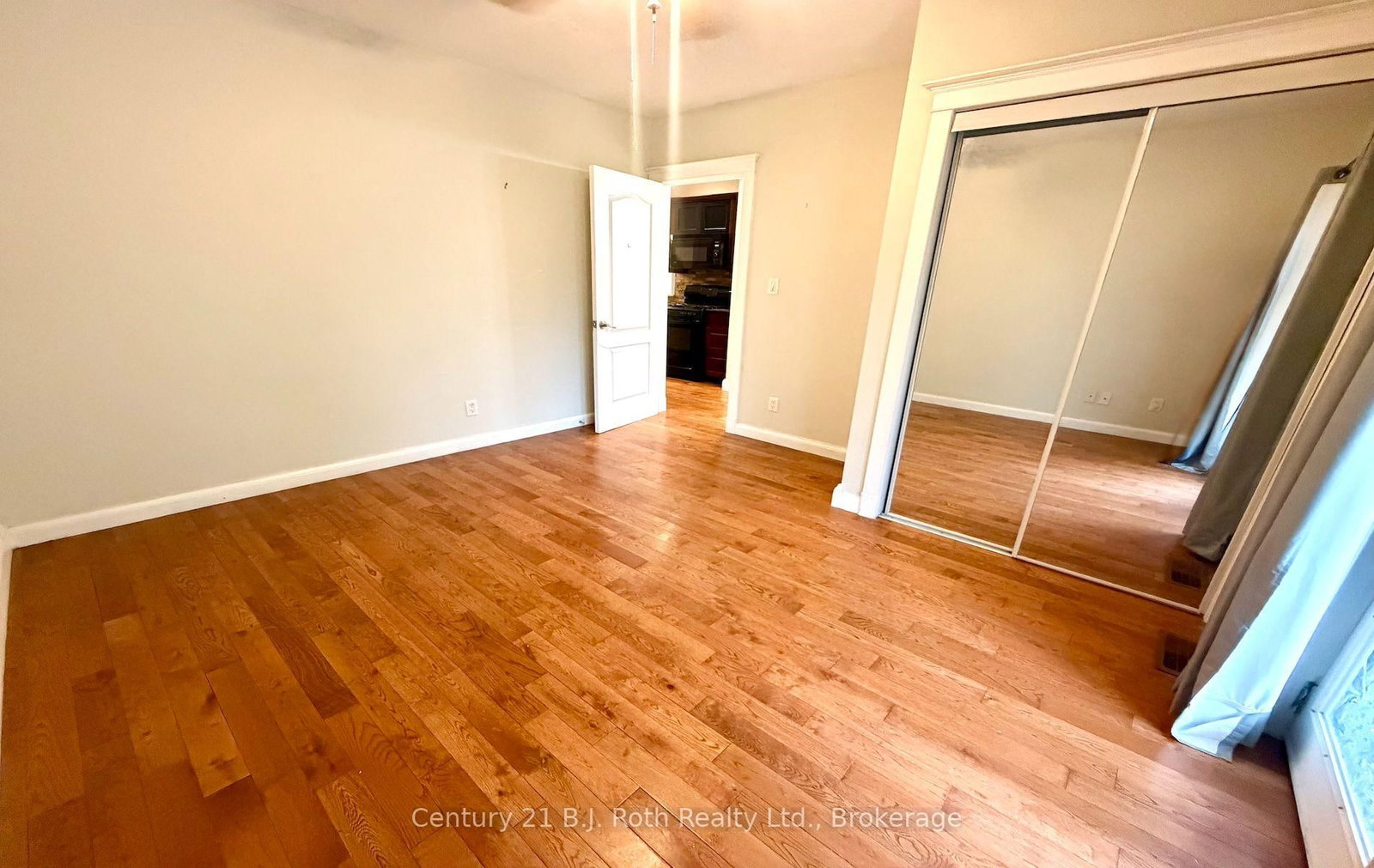 100 Cameron Street • Orillia, ON photo 9