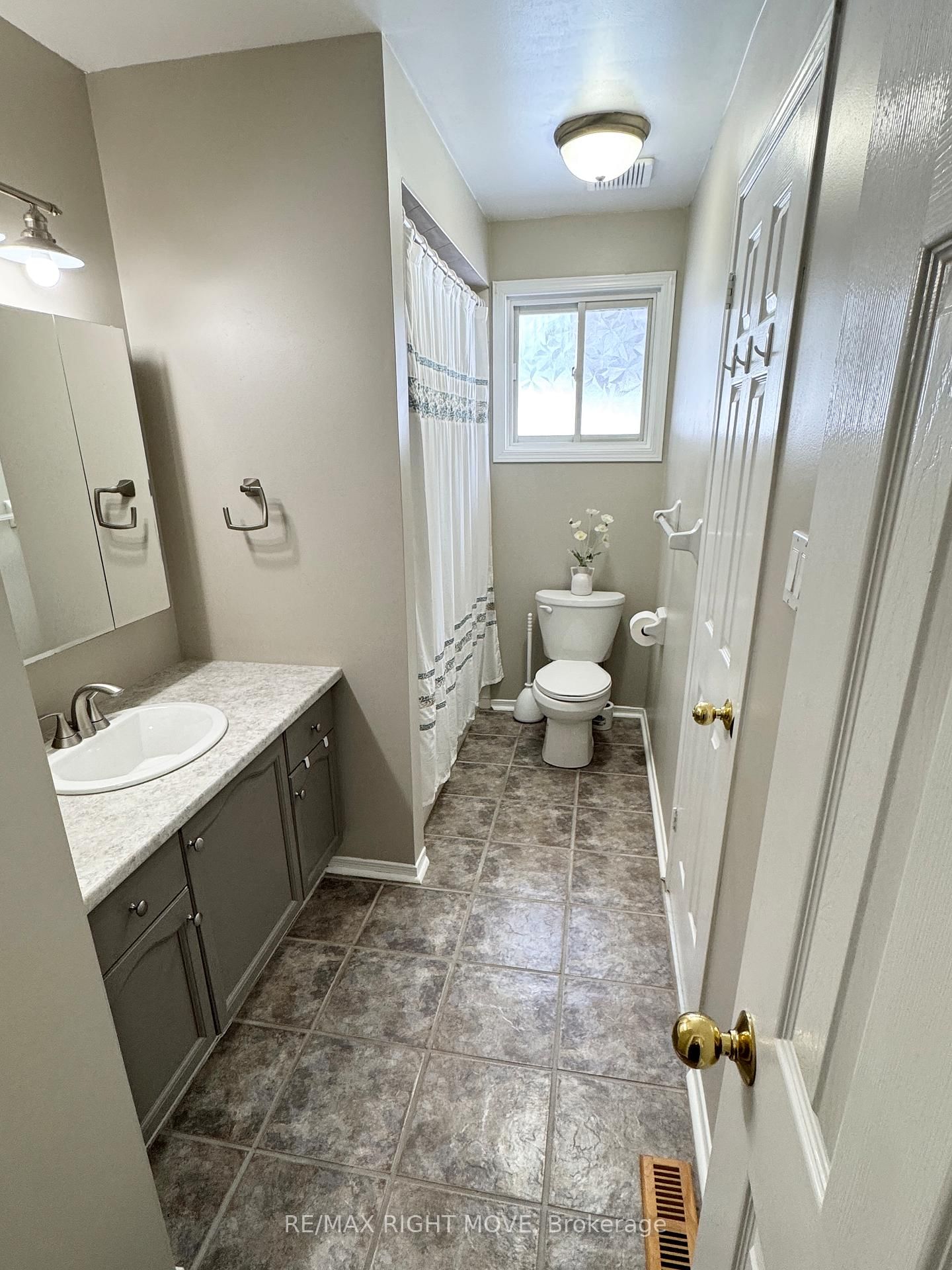 15 Watson Court • Orillia, ON photo 12
