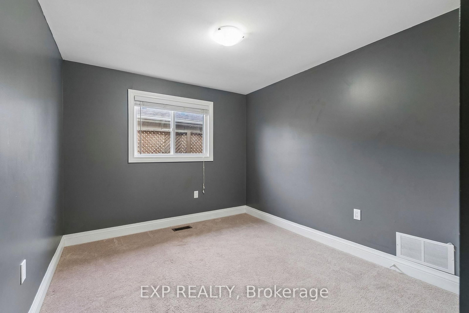 138 Lillian Crescent • Barrie, ON photo 16