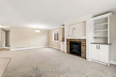 138 Lillian Crescent • Barrie, ON photo 8