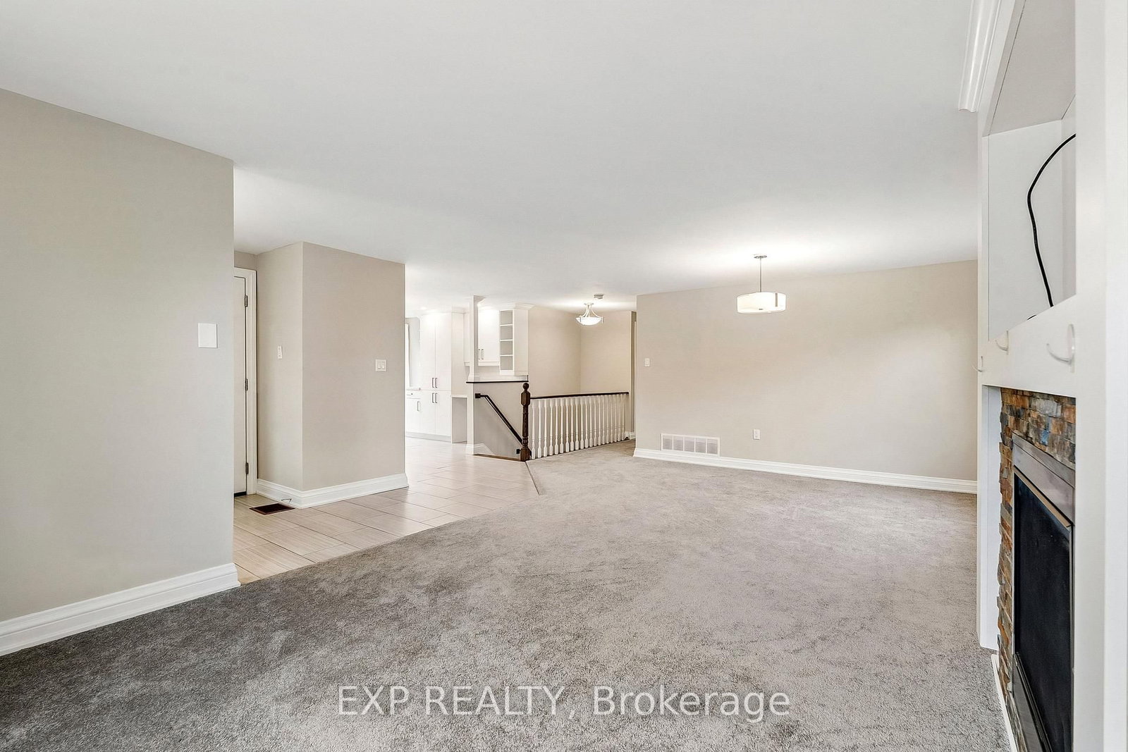138 Lillian Crescent • Barrie, ON photo 9
