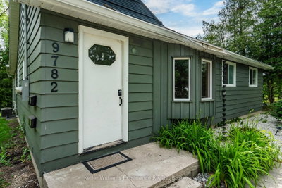 9782 Beachwood Drive • Collingwood, ON photo 2