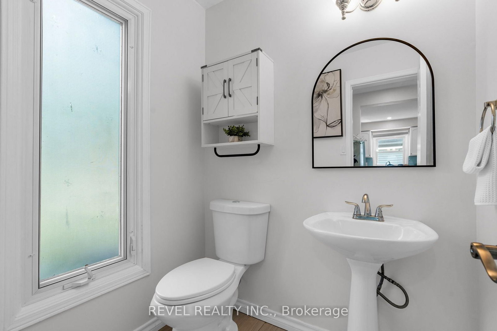 7 Penton Drive • Barrie, ON photo 15