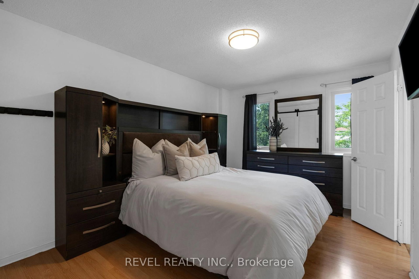 7 Penton Drive • Barrie, ON photo 17