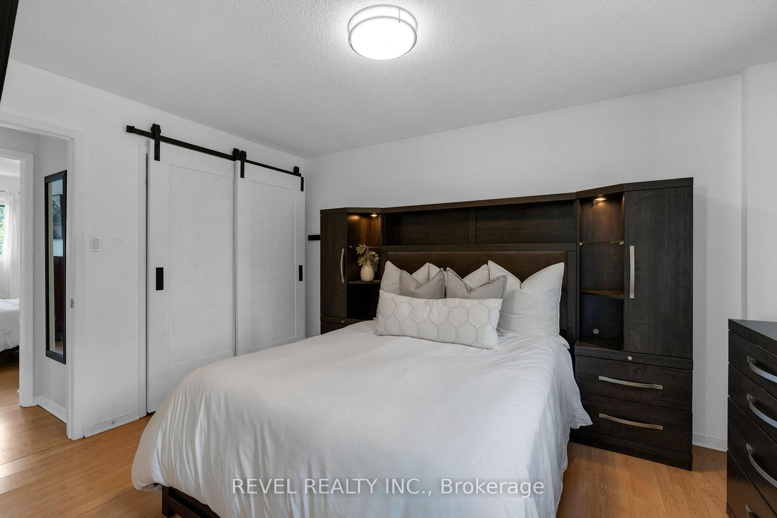 7 Penton Drive • Barrie, ON photo 18
