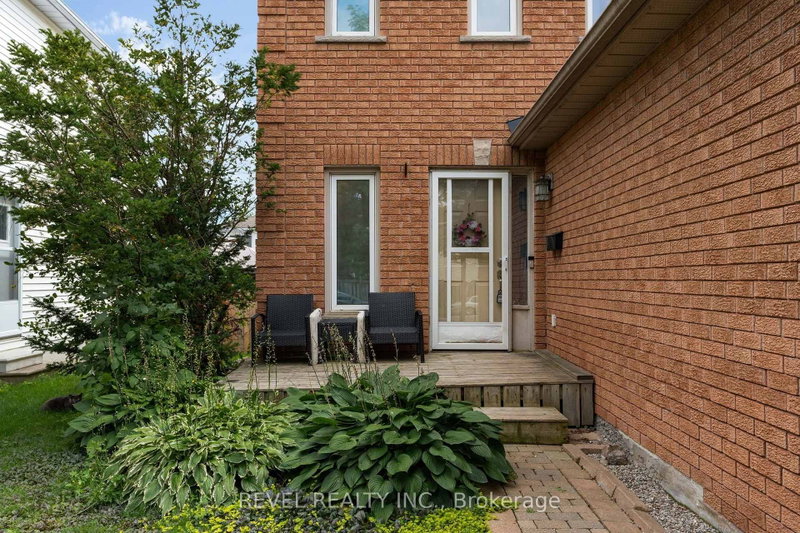 7 Penton Drive