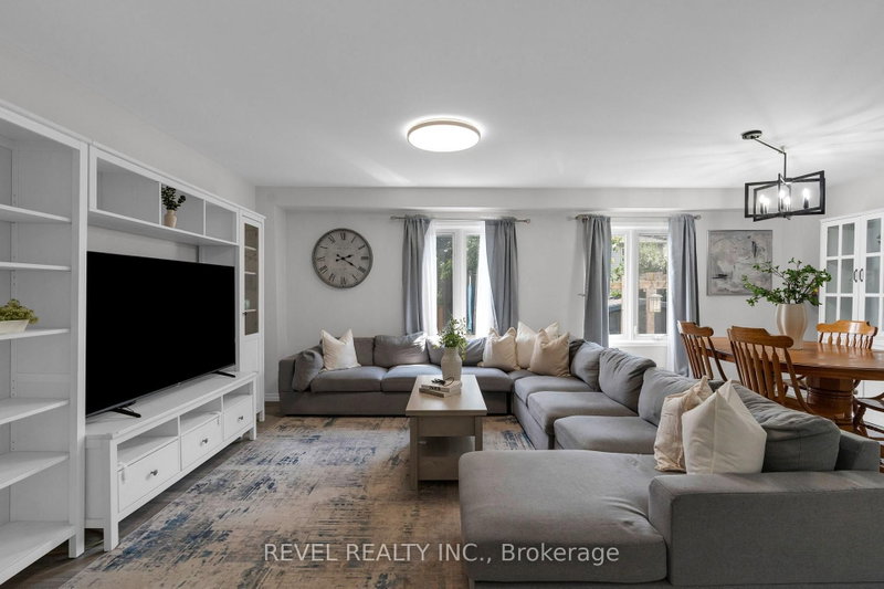 7 Penton Dr photo 4