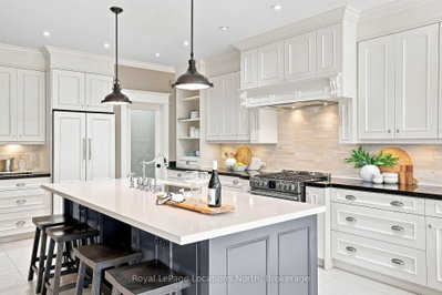 114 Stanley Street • Collingwood, ON photo 8
