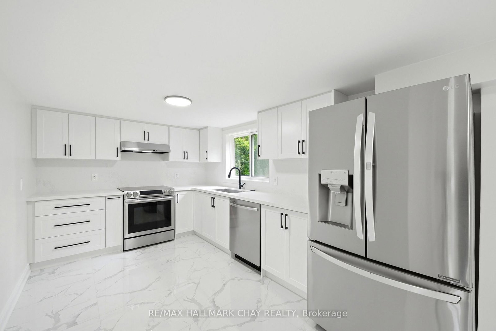 8410 11 Highway • Severn, ON photo 9