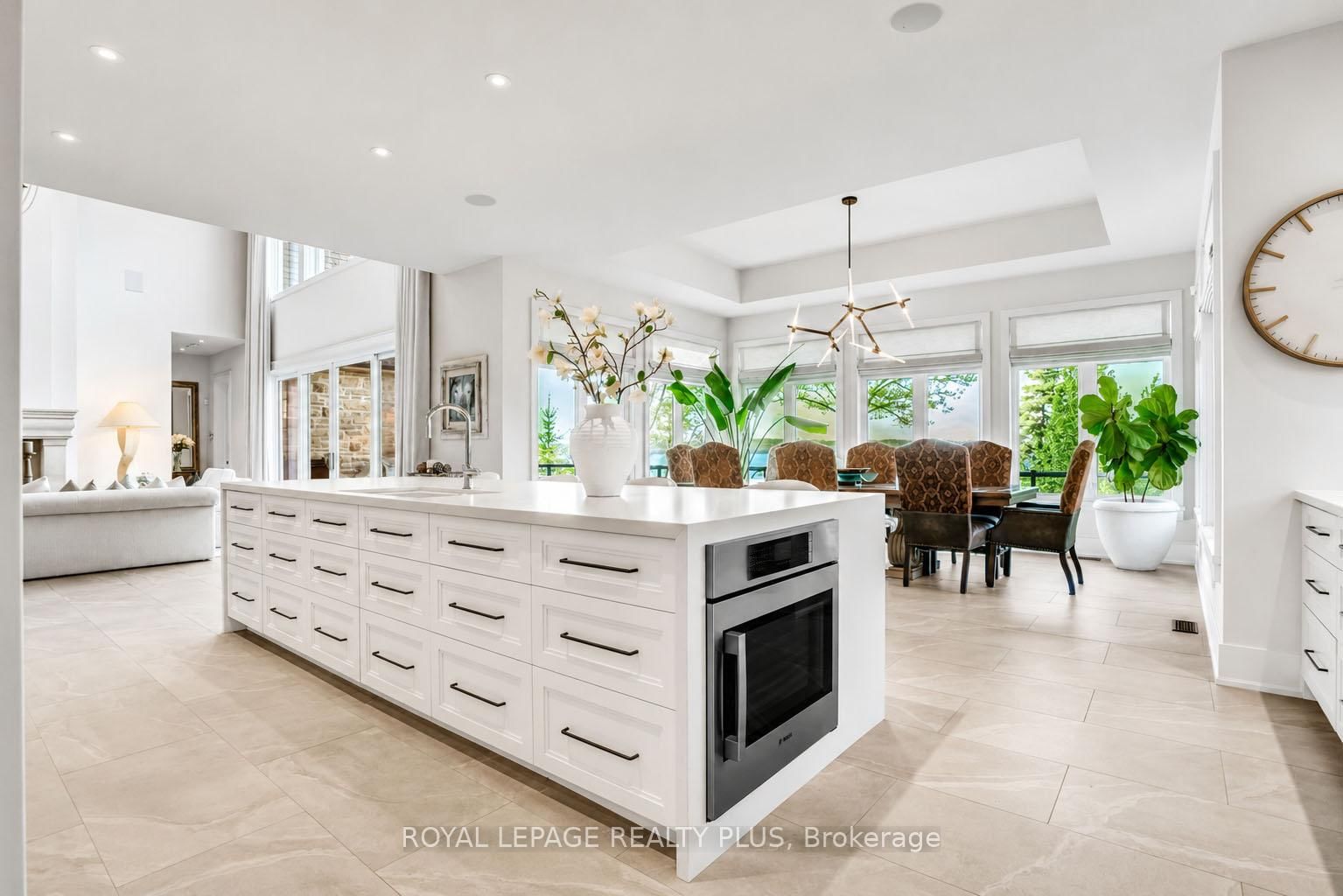 39 Plunkett Court • Barrie, ON photo 12