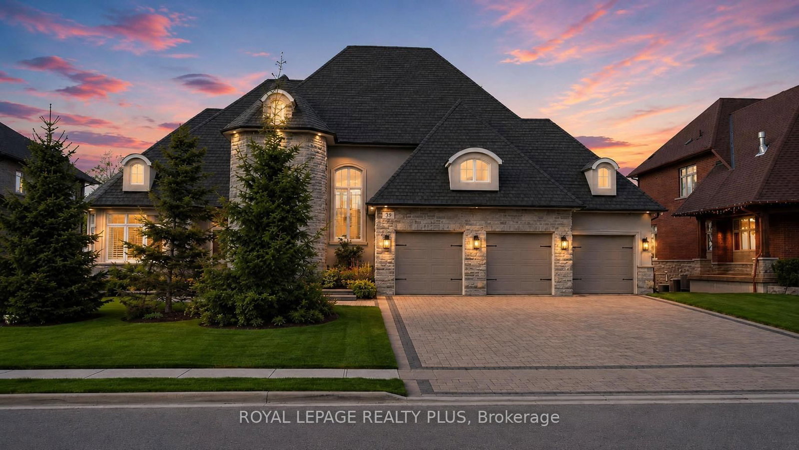 39 Plunkett Court • Barrie, ON photo 2