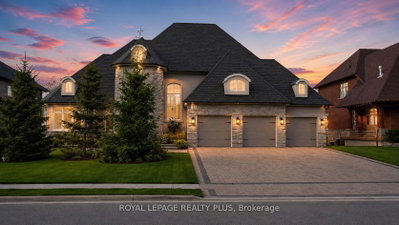 39 Plunkett Court • Barrie, ON photo 2