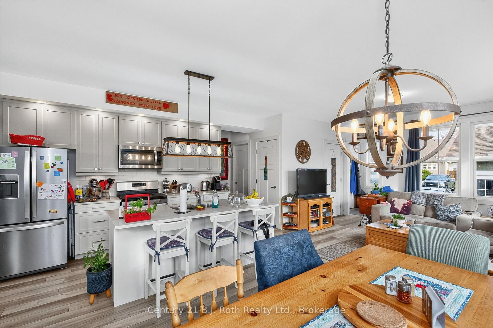 16 Samantha Lane • Midland, ON photo 16