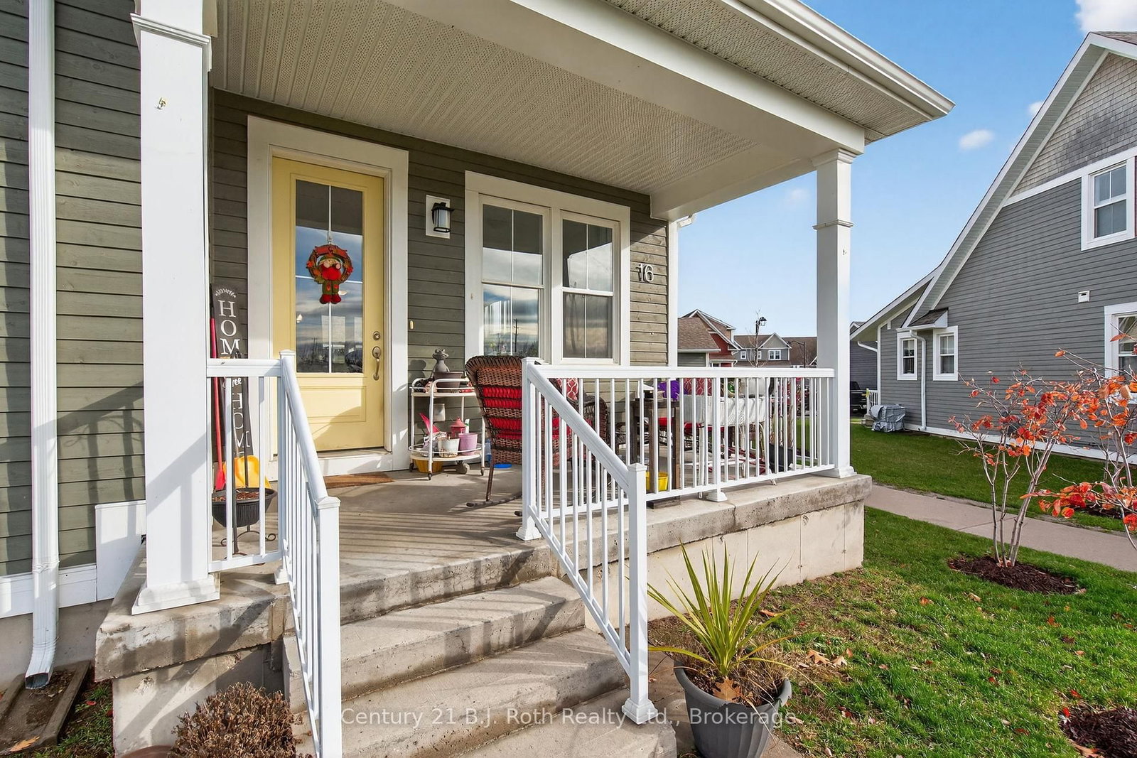 16 Samantha Lane • Midland, ON photo 4