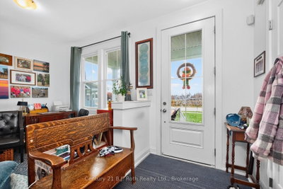 16 Samantha Lane • Midland, ON photo 5