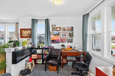 16 Samantha Lane • Midland, ON photo 6