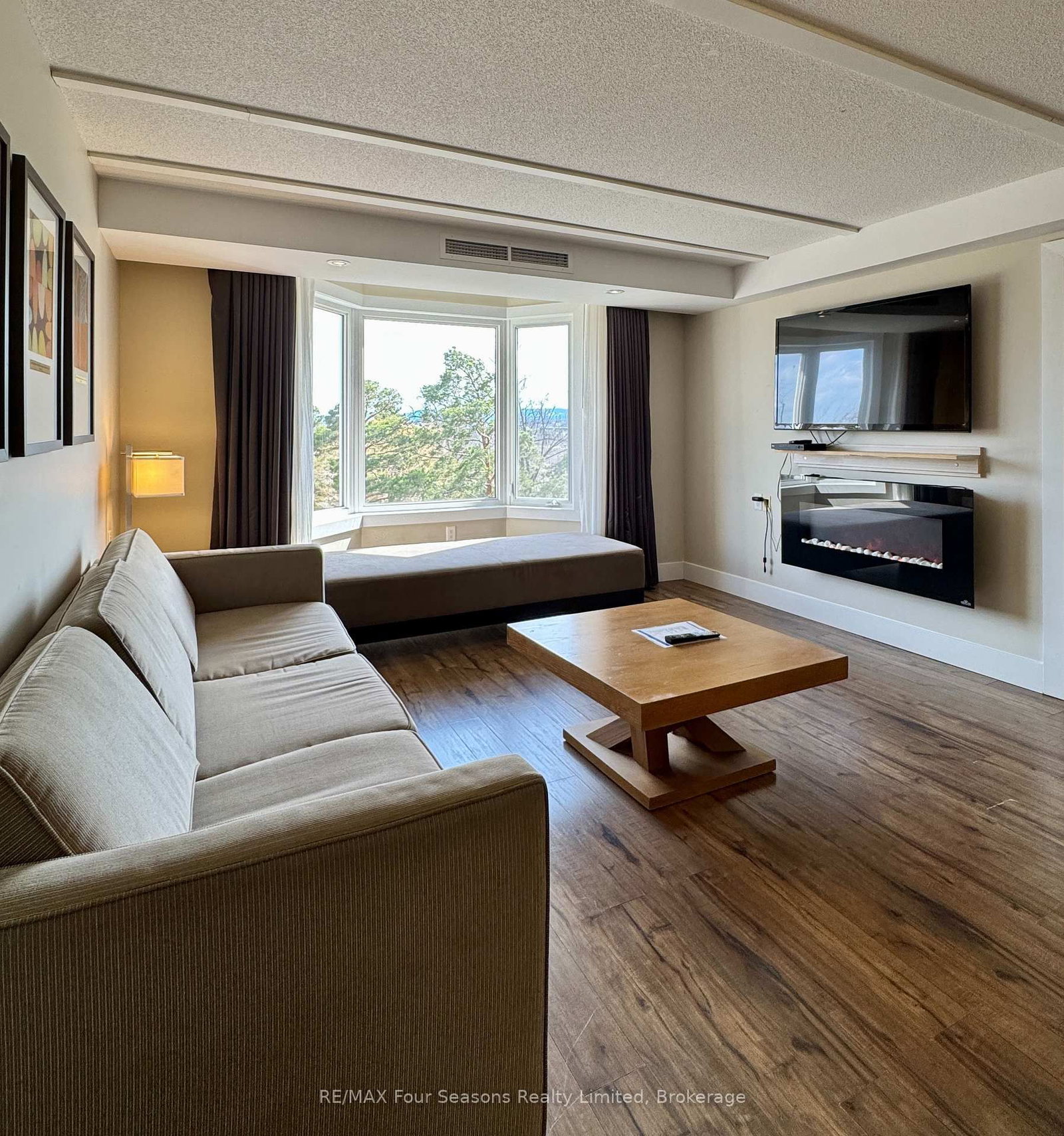 9 Harbour Street E • #5209 • Collingwood, ON photo 13