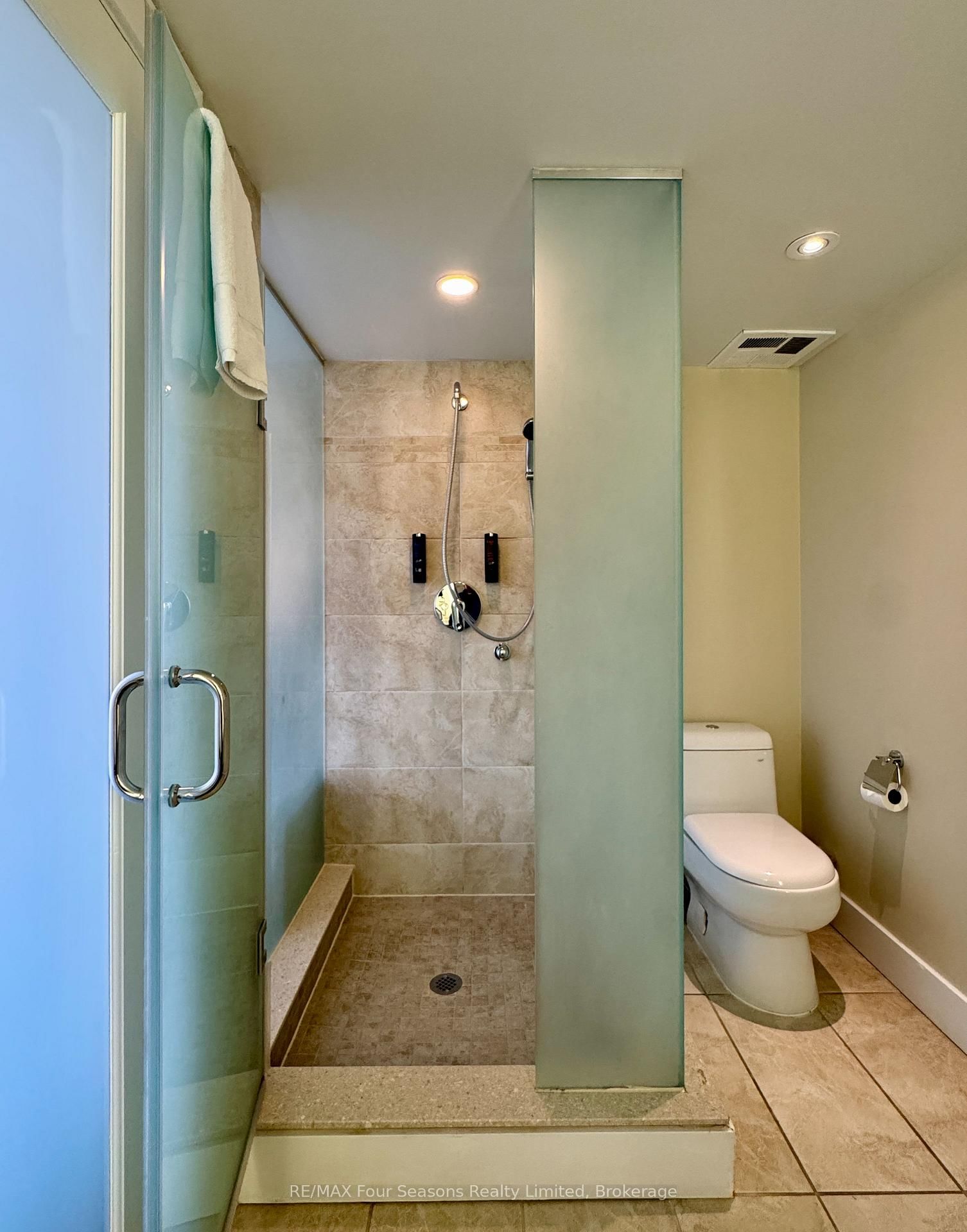 9 Harbour Street E • #5209 • Collingwood, ON photo 15