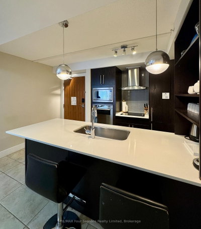 9 Harbour Street E • #5209 • Collingwood, ON photo 6