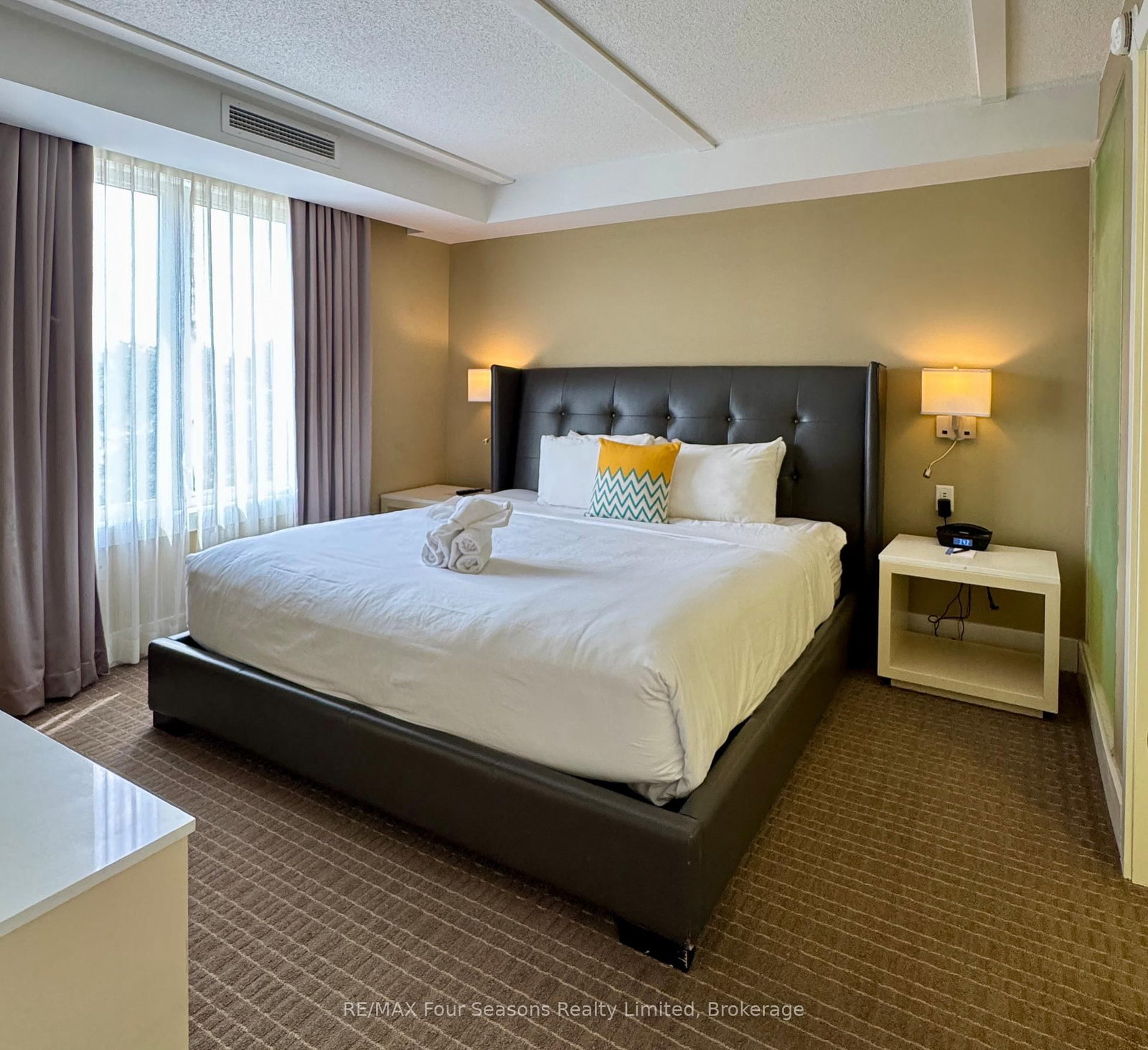 9 Harbour Street E • #5209 • Collingwood, ON photo 9