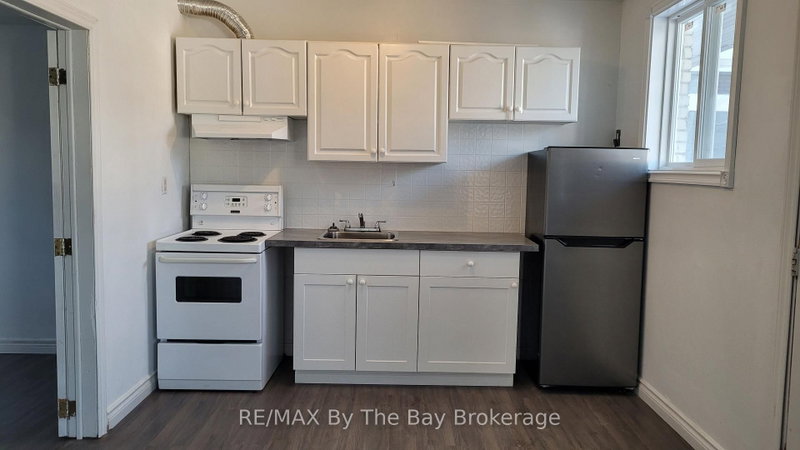 B12 - 280 River Road E
